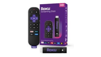 Roku Streaming Stick HD 2025 | Dispositivo de streaming para TV HD/FHD com controle remoto por comando de voz compatível com Alexa, Siri e Google