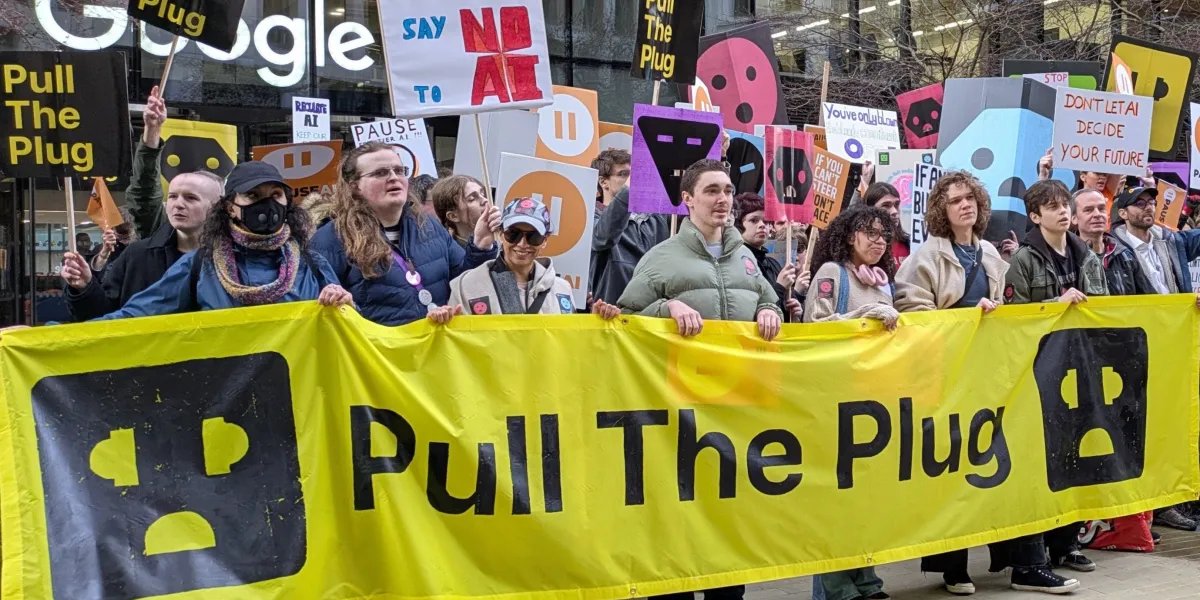 Protestos contra a inteligência artificial e objetos em órbita são temas em destaque