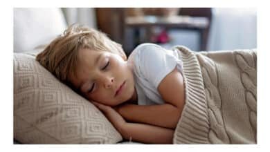 Uso de melatonina por crianças cresce e preocupa especialistas