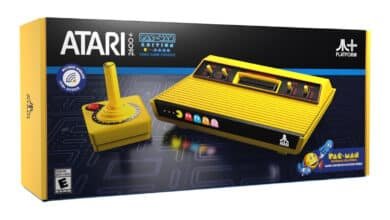 Atari 2600+ PAC-MAN Edition Consola, juego y joystick inalámbrico