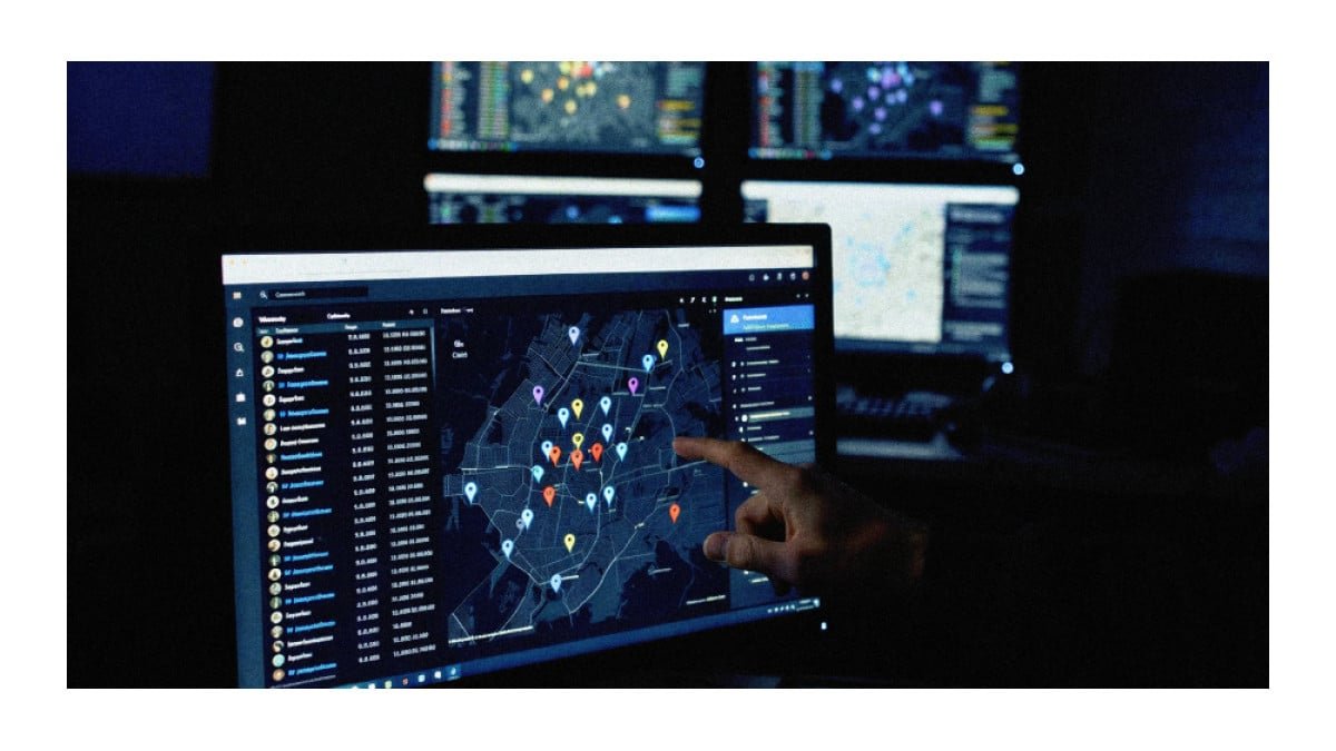 Polícia rastreou 500 milhões de dispositivos usando dados de anúncios, aponta Citizen Lab