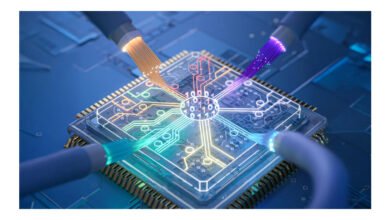 Avanço da Caltech integra desempenho de fibra óptica a chips de silício