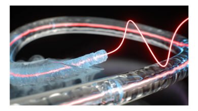 Fibra congelada amplia em mil vezes interação entre luz e som