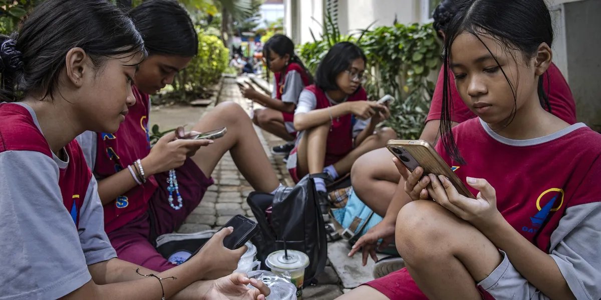 Países adotam medidas para reduzir vício de crianças em redes sociais
