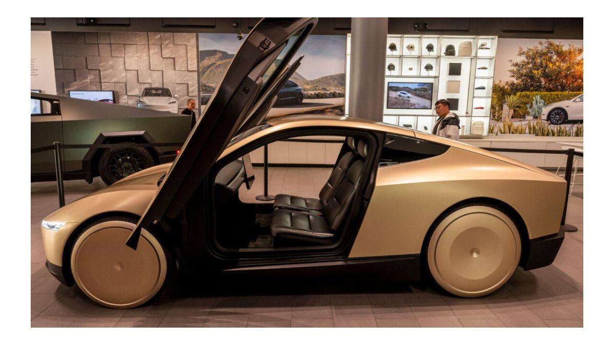 Cybercab da Tesla começa a operar e já enfrenta investigação