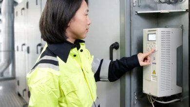 Inversores de frequência ampliam eficiência e capacidade da rede elétrica
